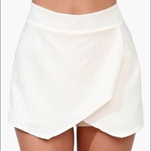 White envelope skort